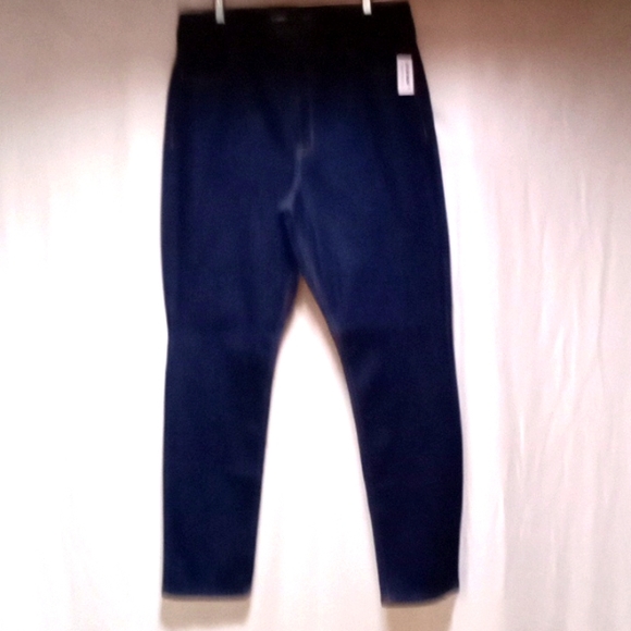 Old Navy straight high-rise jeans (New) - Picture 4 of 5